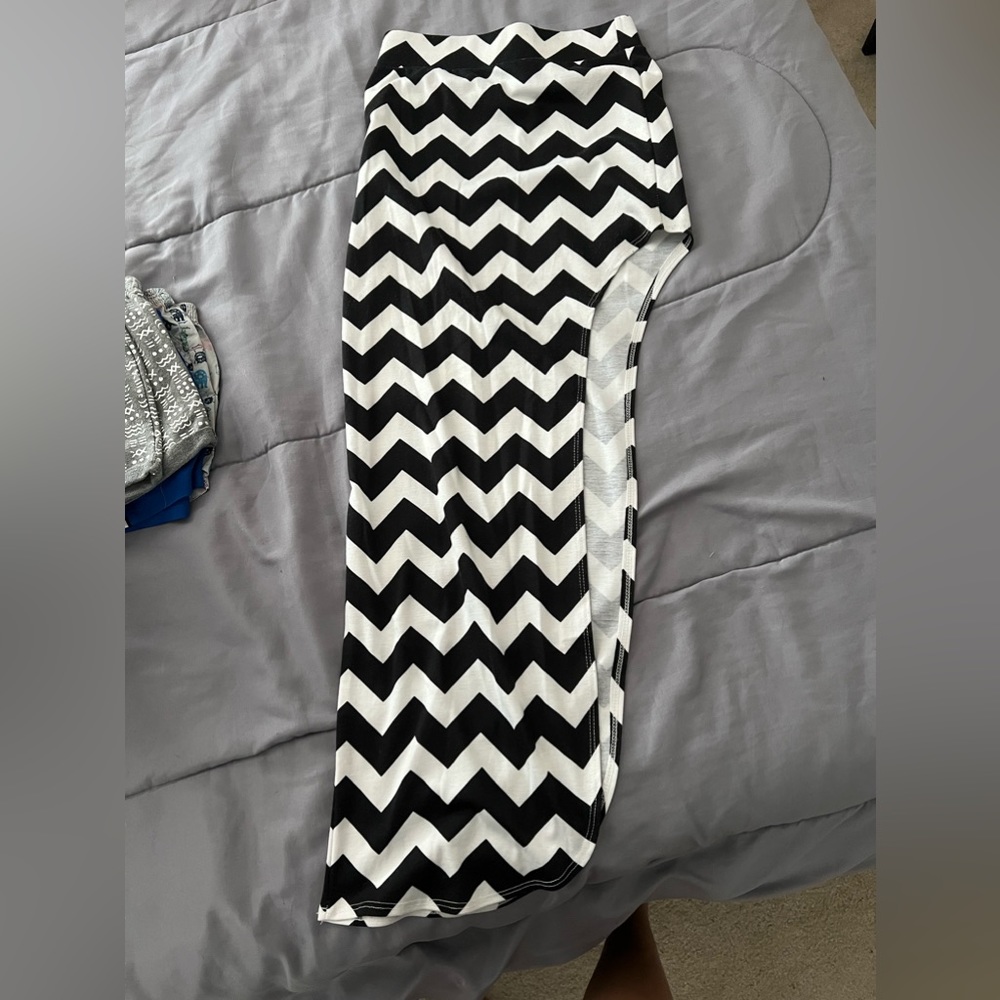 One open leg maxi skirt